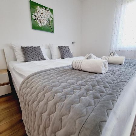 Apartman Maslina Krk Town Luaran gambar