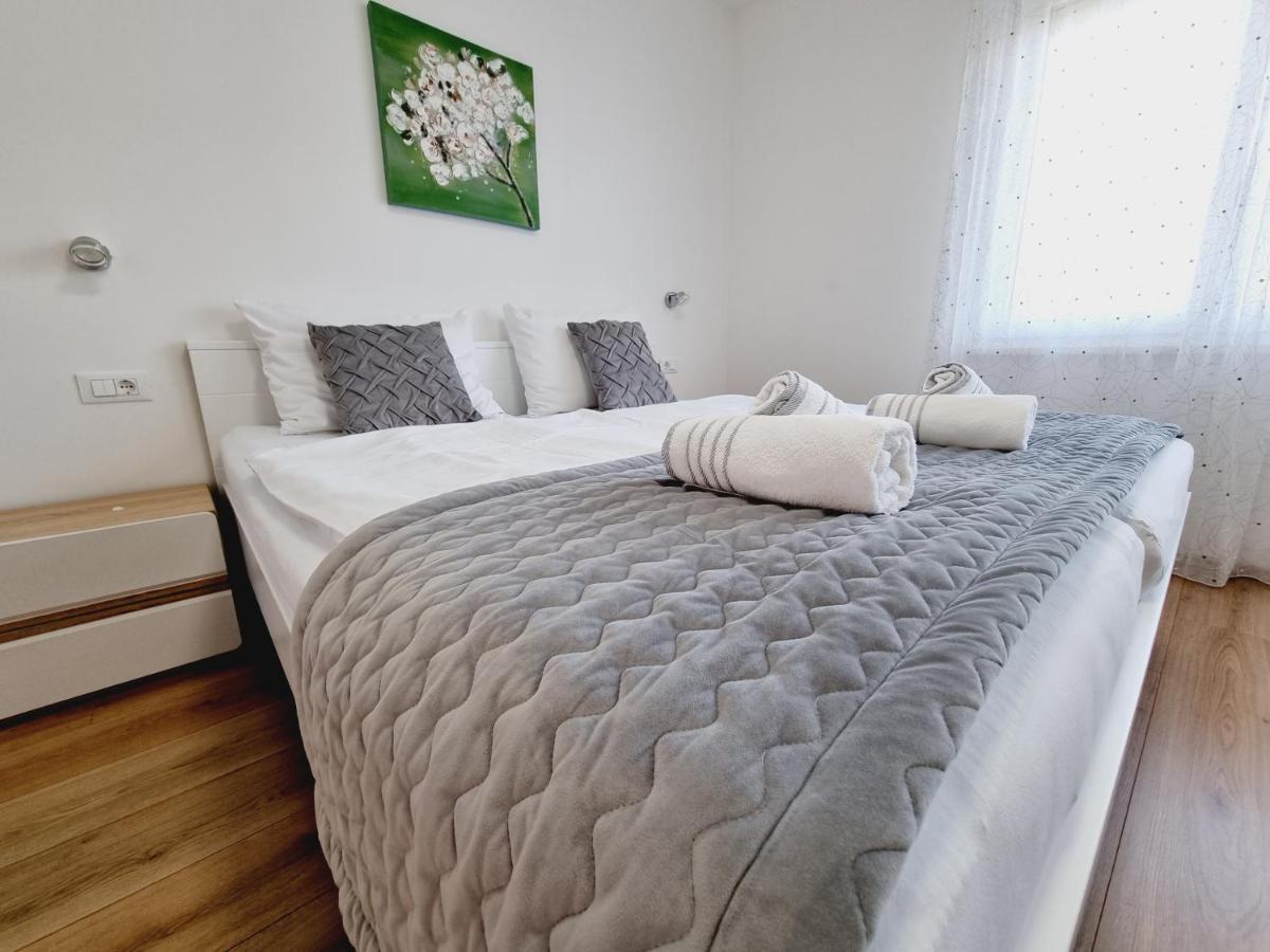 Apartman Maslina Krk Town Luaran gambar