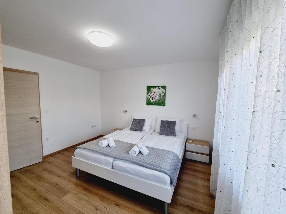 Apartman Maslina Krk Town Luaran gambar