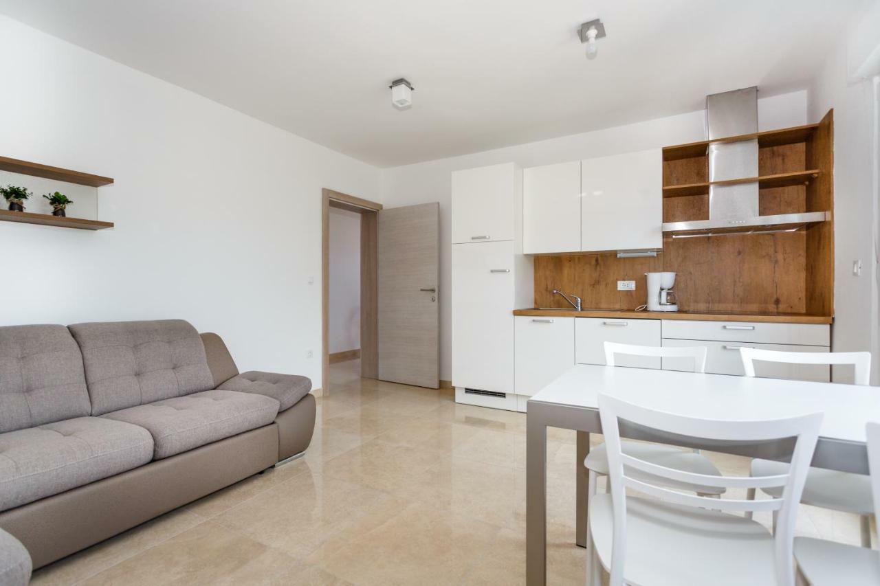 Apartman Maslina Krk Town Luaran gambar