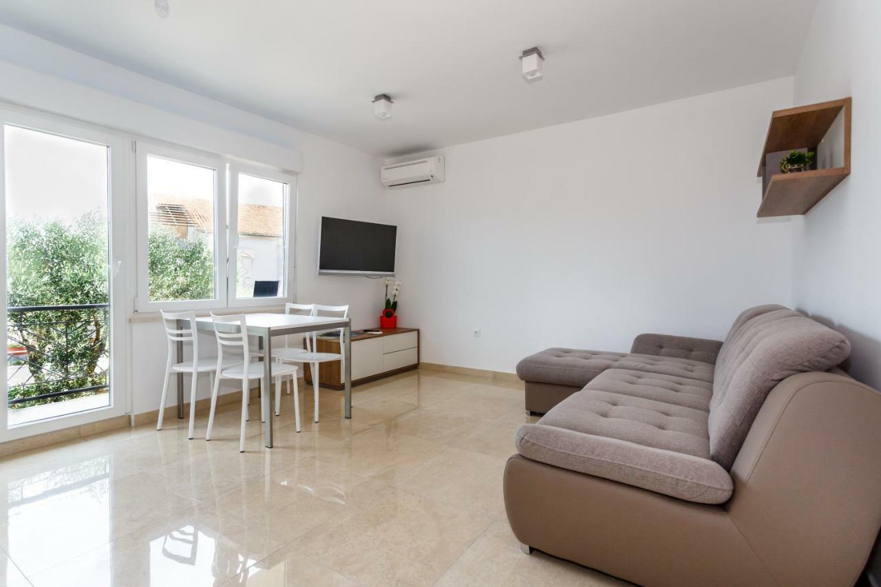 Apartman Maslina Krk Town Luaran gambar