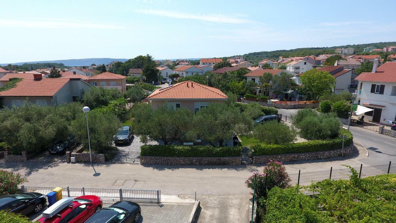 Apartman Maslina Krk Town Luaran gambar